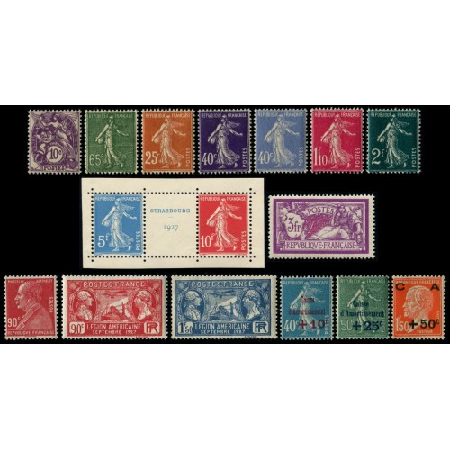 Lot 7211 - Année 1927