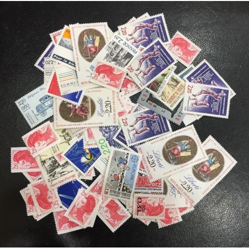Lot de faciale 100 timbres à 2,20 Francs