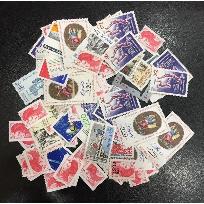 Lot de faciale 100 timbres à 2.20 Francs pour Affranchissement