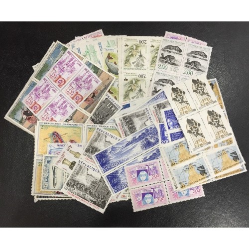 Lot de faciale 100 timbres à 8 Francs