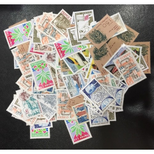 Lot de faciale 100 timbres à 1,50 Francs