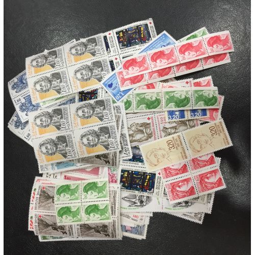 Lot de faciale 100 timbres à 6,40 Francs