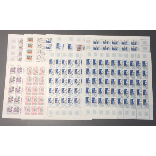 Lot de faciale de 2600 timbres à 1,80 Francs - En feuilles