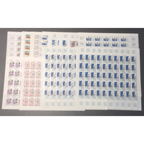 Lot de faciale de 2600 timbres à 1,80 Francs - En feuilles