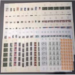 Lot de faciale de 1000 timbres à 1 Franc - En feuilles