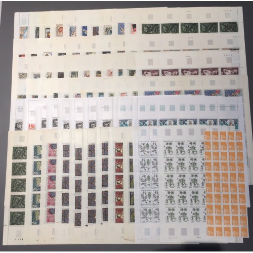Lot de faciale de 1000 timbres à 1 Franc - En feuilles