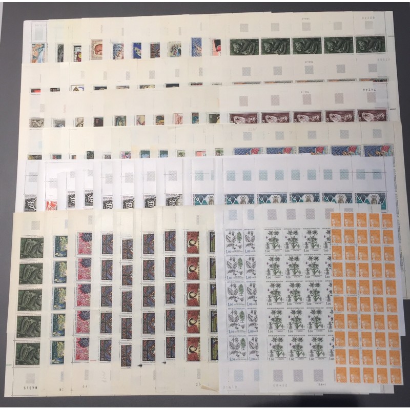 Lot de faciale de 1000 timbres à 1 Franc - En feuilles