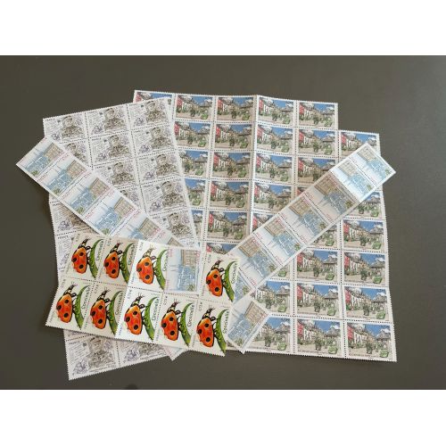 Lot de faciale de 100 timbres 0.73€ pour affranchissement.