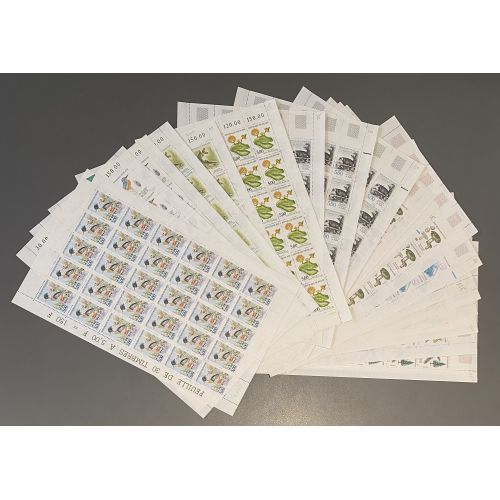 Lot de faciale 550 timbres à 5 Francs en Feuilles
