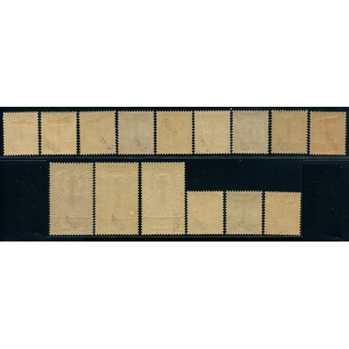 Lot A4299 - Service - N°1/15 *