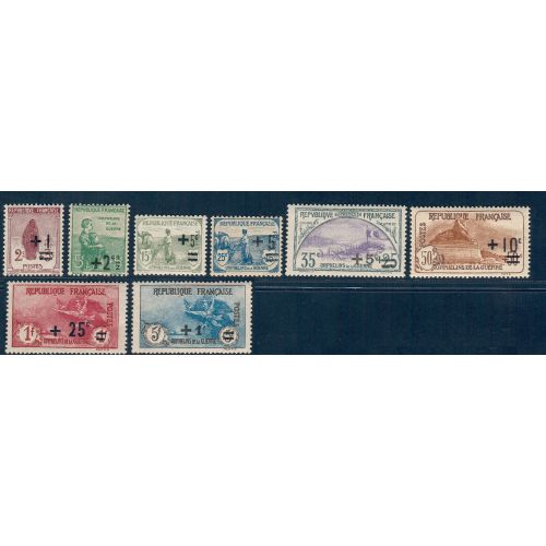 Lot A4364 - Poste - N°162/169 **