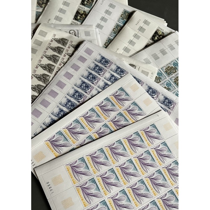 Lot de faciale de 1000 timbres à 1 Franc - En feuilles